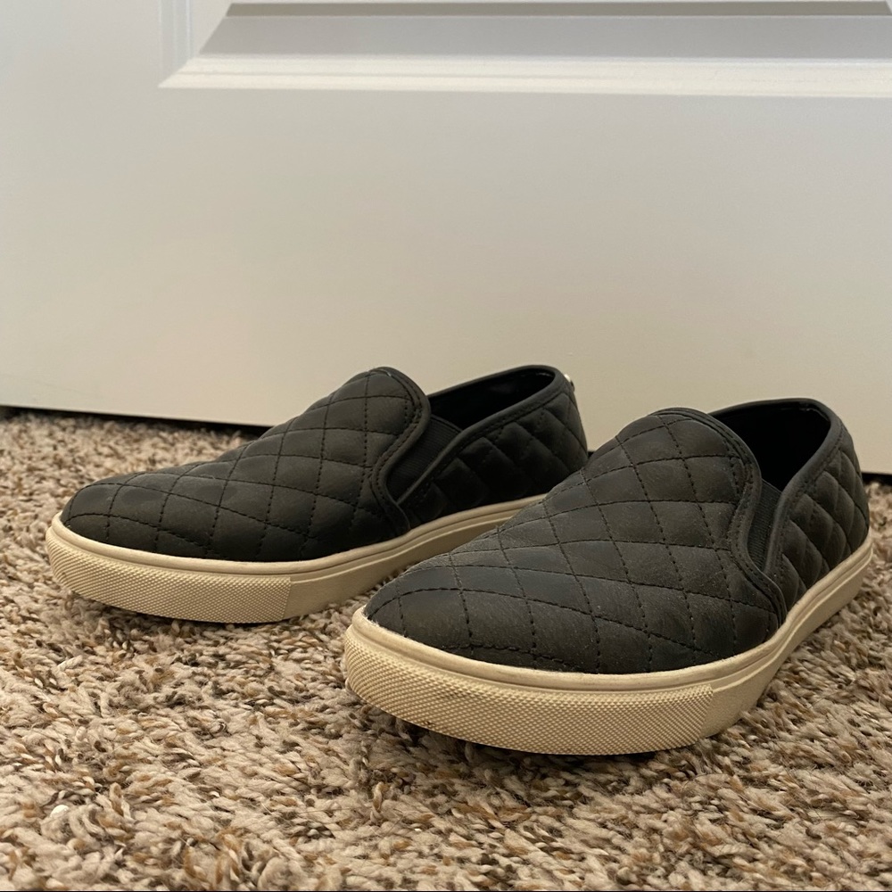 Black Steve Madden shoes size 7